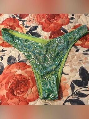 Hollister Green Floral Paisley Bikini Bottoms
